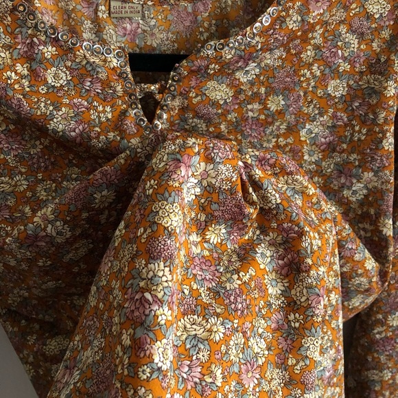 Silk floral blouse, made in India - Picture 7 of 7